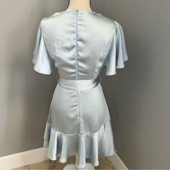 Blue Ruffled Mini Dress with Flutter Sleeves and V-Neck - Picture 5 of 11